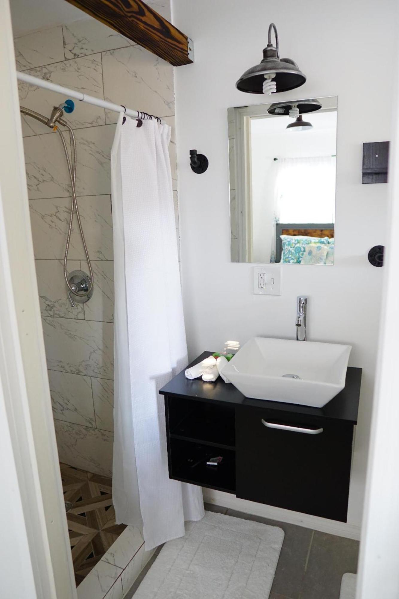 Mi Casa Es Tu Casa, Airport Suites Tampa Extérieur photo