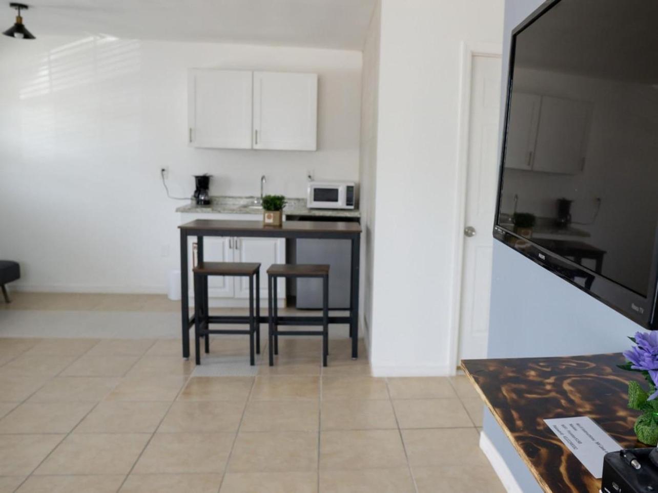 Mi Casa Es Tu Casa, Airport Suites Tampa Extérieur photo